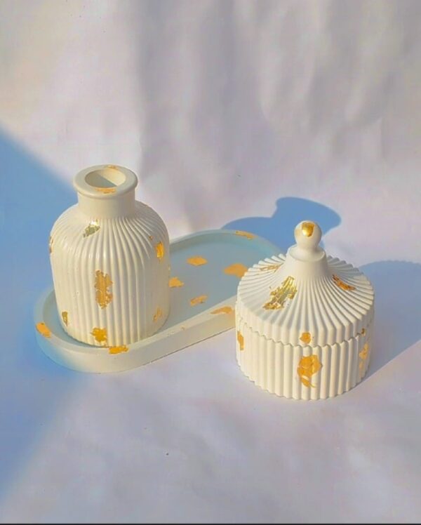 Bundle of 3 Oval Tray+ Jar +Vase - Image 3